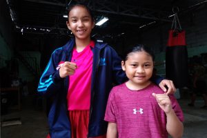 CAROLIN DAN AYU