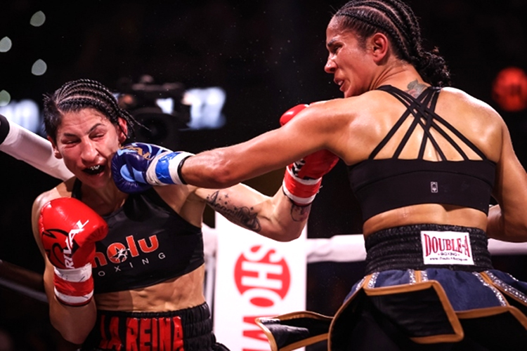 Miriam Gutierrez versus Amanda Serrano, Tampa, 18 Desember 2021. 