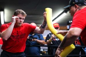 CANELO MELINA PIZZANO MATCHROOM 29 AGUSTUS 2022