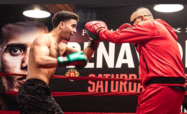 Kelas ringan Jose Valenzuela saat menjalani latihan. (Boxing Scene)